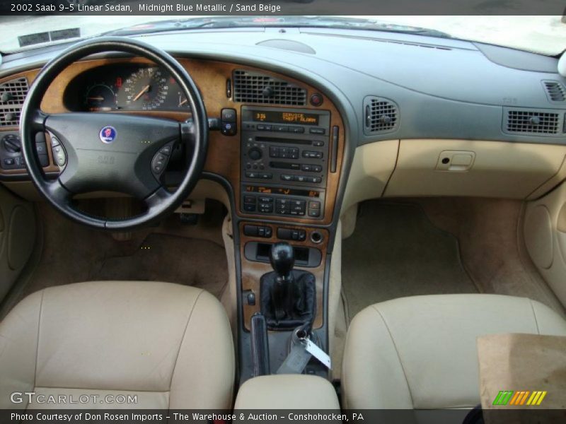 Dashboard of 2002 9-5 Linear Sedan