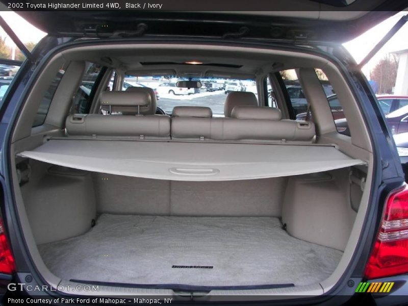 Black / Ivory 2002 Toyota Highlander Limited 4WD
