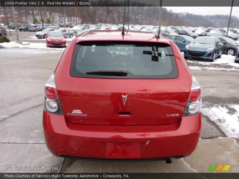 Red Hot Metallic / Ebony 2009 Pontiac Vibe 2.4