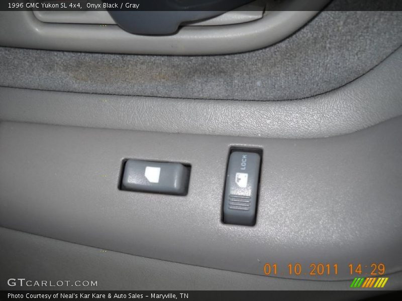 Onyx Black / Gray 1996 GMC Yukon SL 4x4