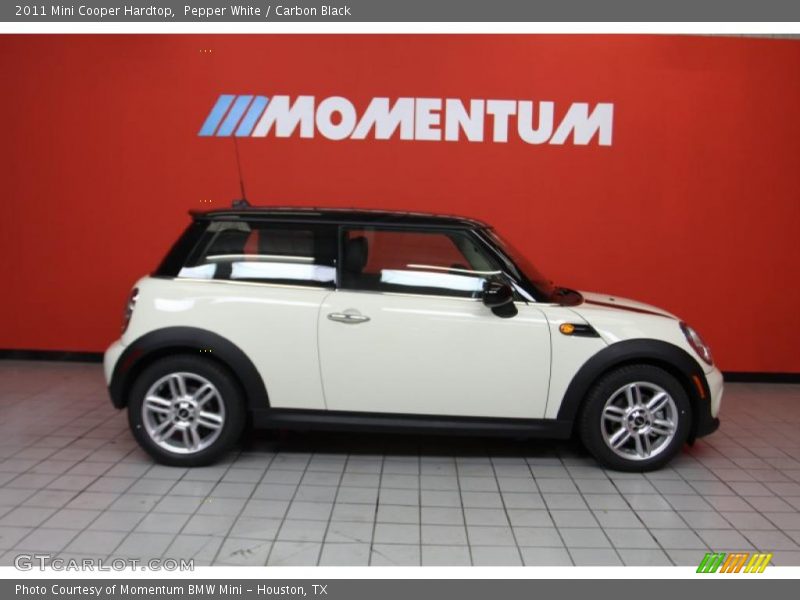 Pepper White / Carbon Black 2011 Mini Cooper Hardtop