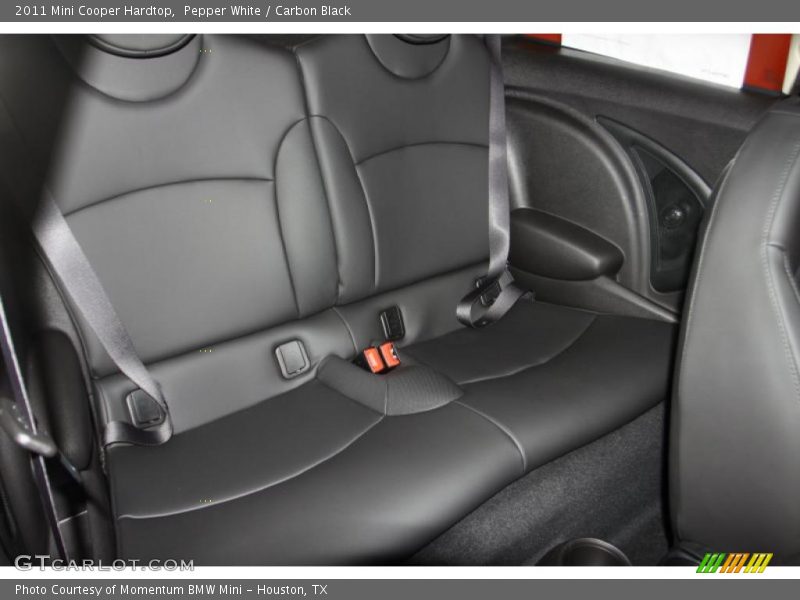 Pepper White / Carbon Black 2011 Mini Cooper Hardtop