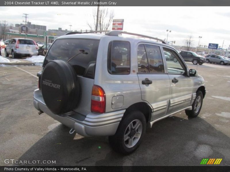 Silverleaf Metallic / Medium Gray 2004 Chevrolet Tracker LT 4WD