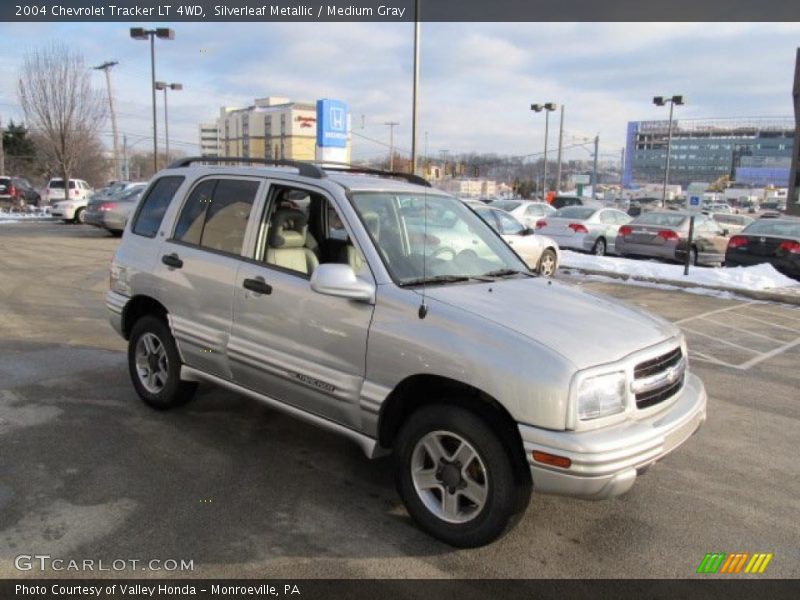 Silverleaf Metallic / Medium Gray 2004 Chevrolet Tracker LT 4WD