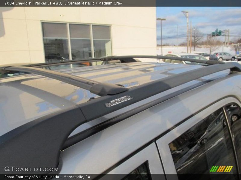 Silverleaf Metallic / Medium Gray 2004 Chevrolet Tracker LT 4WD