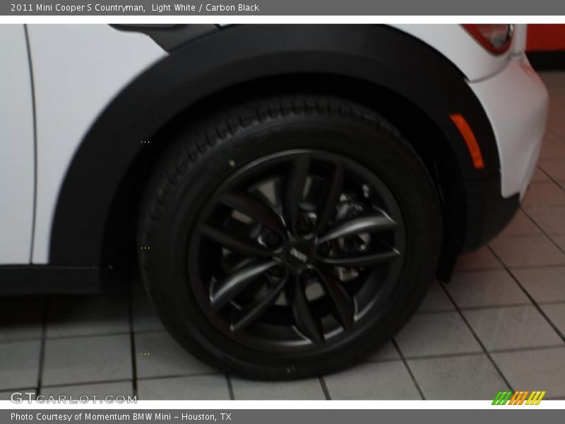 Light White / Carbon Black 2011 Mini Cooper S Countryman