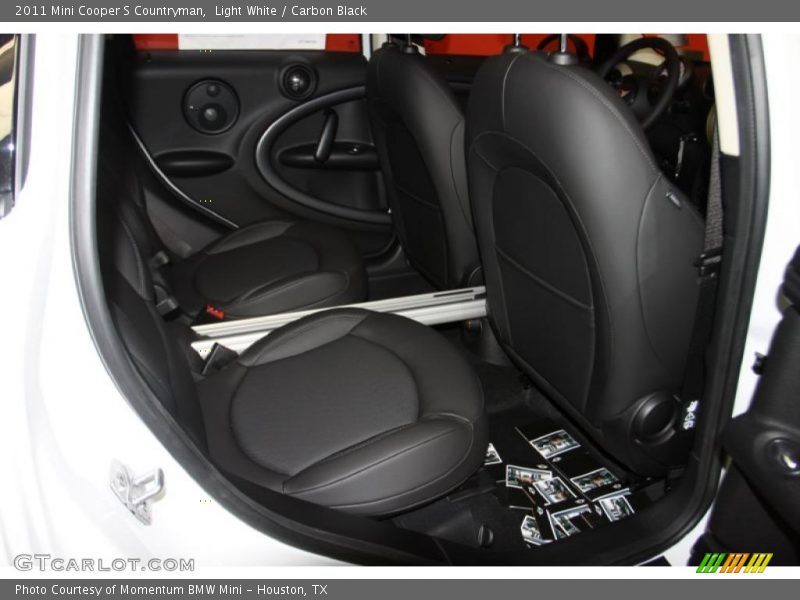 Light White / Carbon Black 2011 Mini Cooper S Countryman