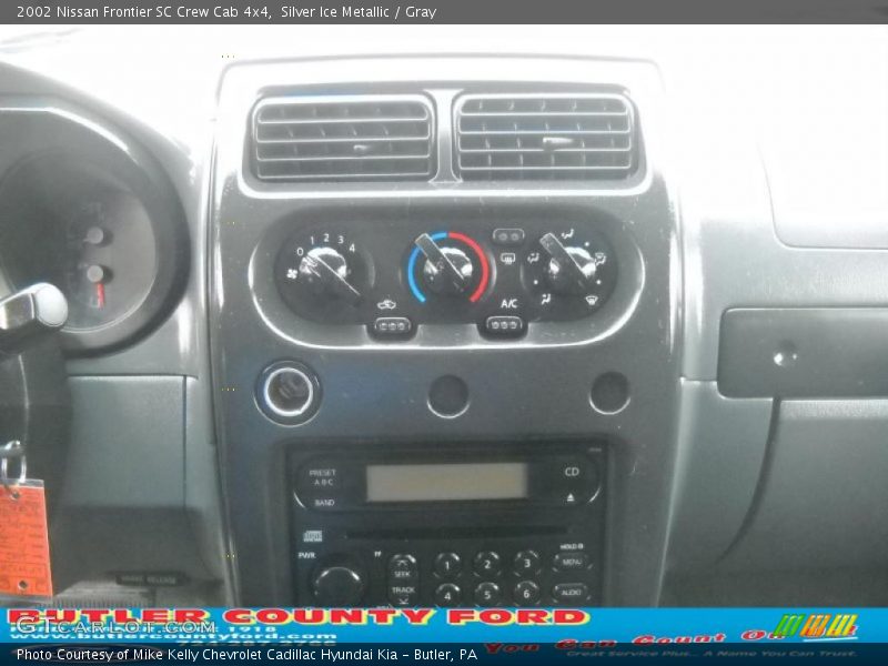 Silver Ice Metallic / Gray 2002 Nissan Frontier SC Crew Cab 4x4
