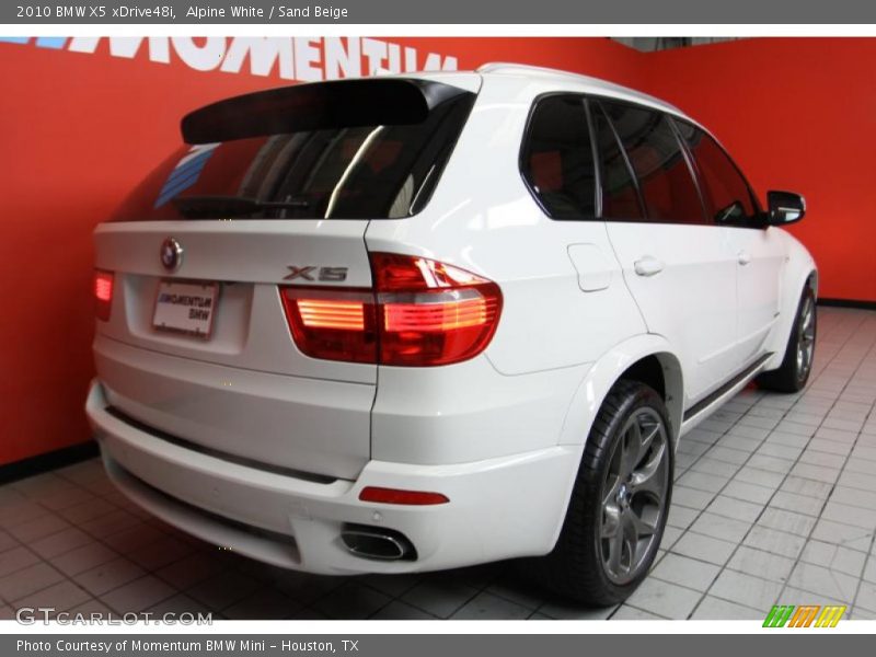 Alpine White / Sand Beige 2010 BMW X5 xDrive48i