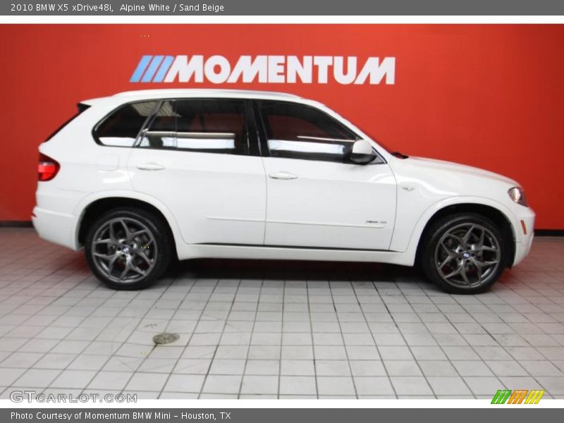 Alpine White / Sand Beige 2010 BMW X5 xDrive48i