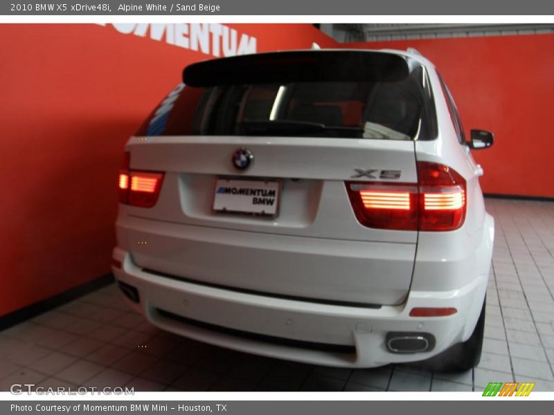 Alpine White / Sand Beige 2010 BMW X5 xDrive48i