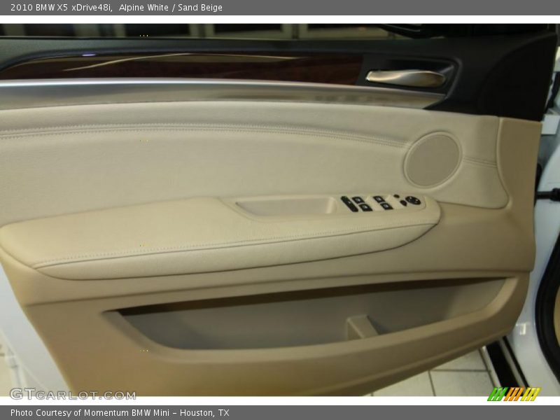 Alpine White / Sand Beige 2010 BMW X5 xDrive48i