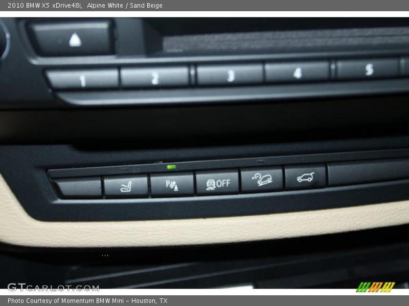 Alpine White / Sand Beige 2010 BMW X5 xDrive48i