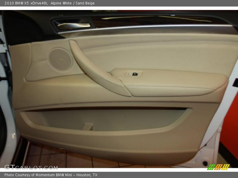 Alpine White / Sand Beige 2010 BMW X5 xDrive48i