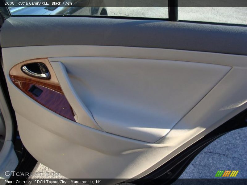 Black / Ash 2008 Toyota Camry XLE