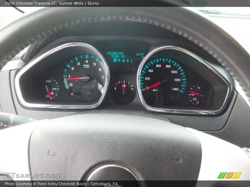 Summit White / Ebony 2009 Chevrolet Traverse LT
