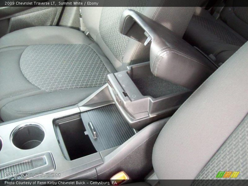 Summit White / Ebony 2009 Chevrolet Traverse LT