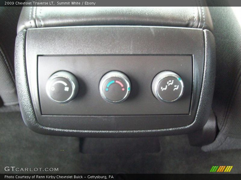 Summit White / Ebony 2009 Chevrolet Traverse LT