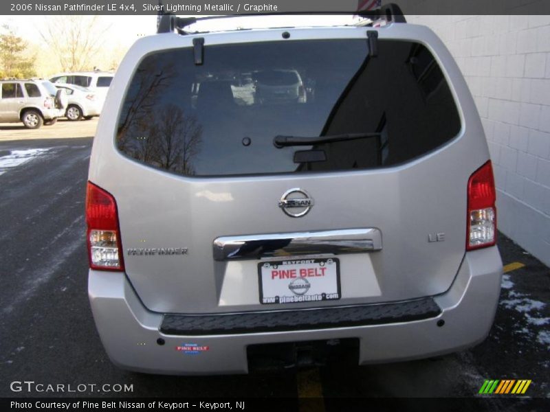 Silver Lightning Metallic / Graphite 2006 Nissan Pathfinder LE 4x4