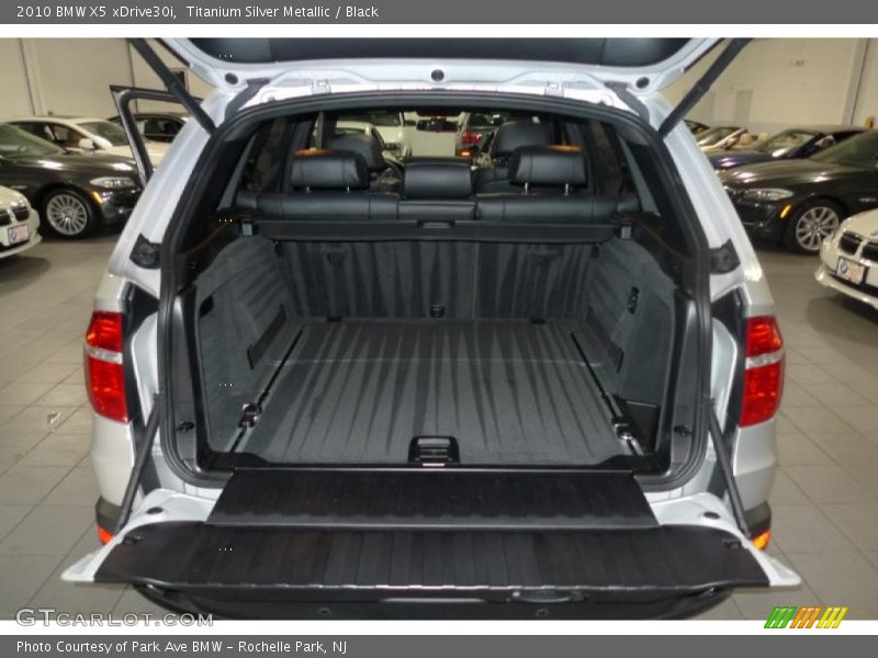 Titanium Silver Metallic / Black 2010 BMW X5 xDrive30i
