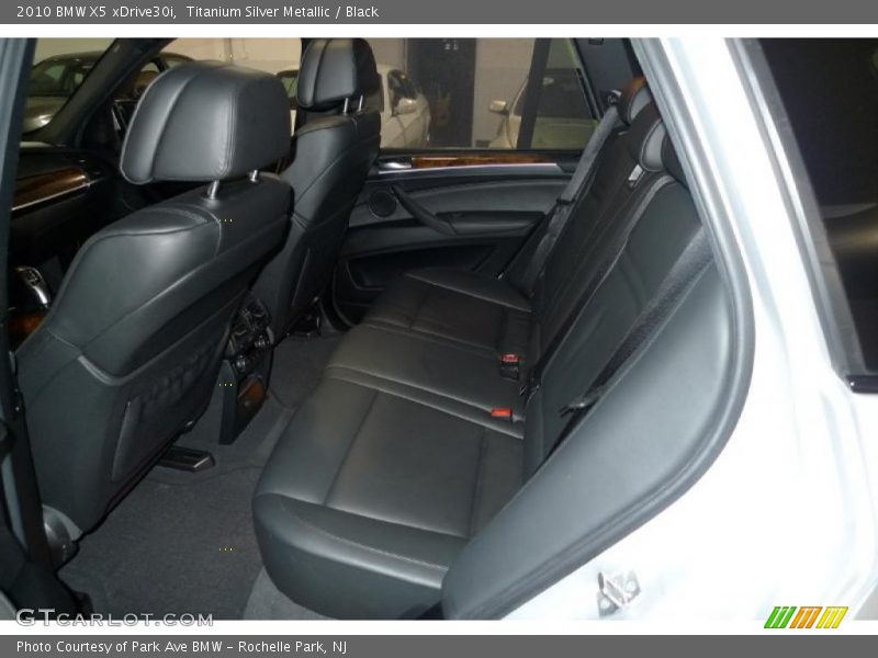 Titanium Silver Metallic / Black 2010 BMW X5 xDrive30i