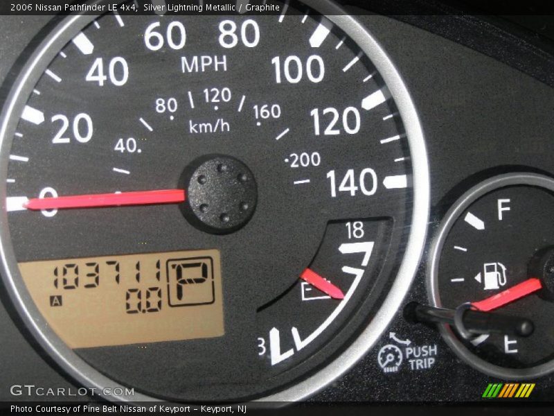 Silver Lightning Metallic / Graphite 2006 Nissan Pathfinder LE 4x4