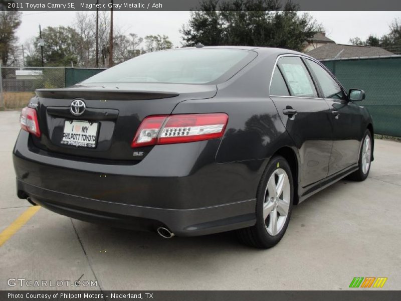  2011 Camry SE Magnetic Gray Metallic
