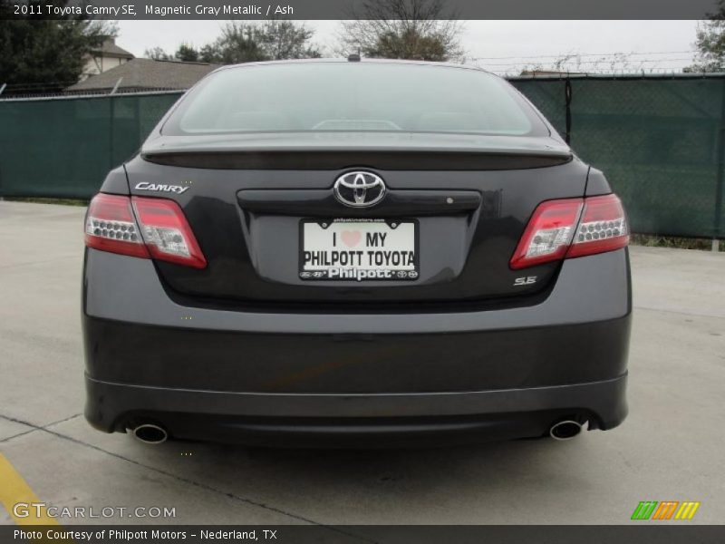 Magnetic Gray Metallic / Ash 2011 Toyota Camry SE