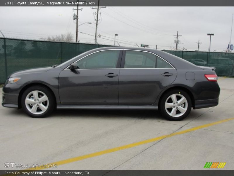 Magnetic Gray Metallic / Ash 2011 Toyota Camry SE