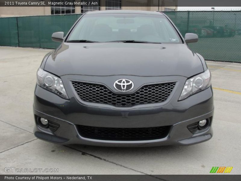 Magnetic Gray Metallic / Ash 2011 Toyota Camry SE