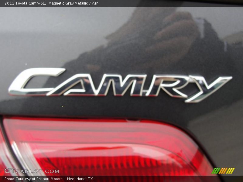 Magnetic Gray Metallic / Ash 2011 Toyota Camry SE