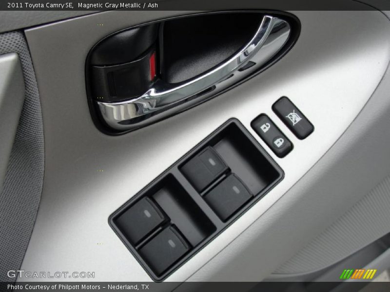 Magnetic Gray Metallic / Ash 2011 Toyota Camry SE