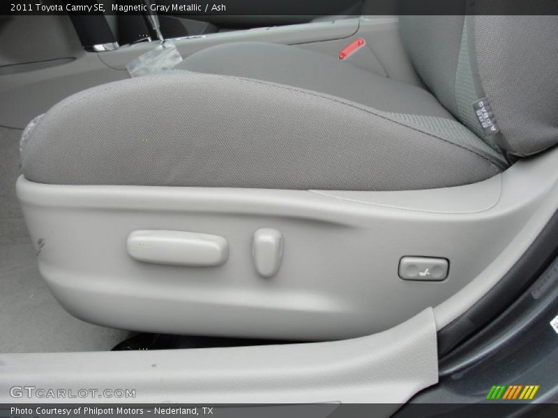 Magnetic Gray Metallic / Ash 2011 Toyota Camry SE