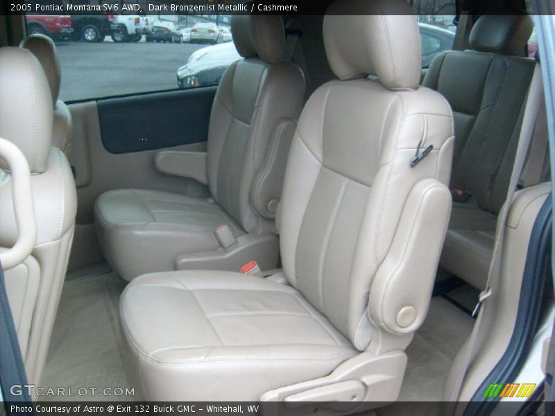  2005 Montana SV6 AWD Cashmere Interior