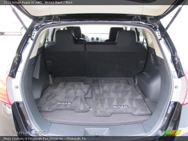 2011 Rogue SV AWD Trunk