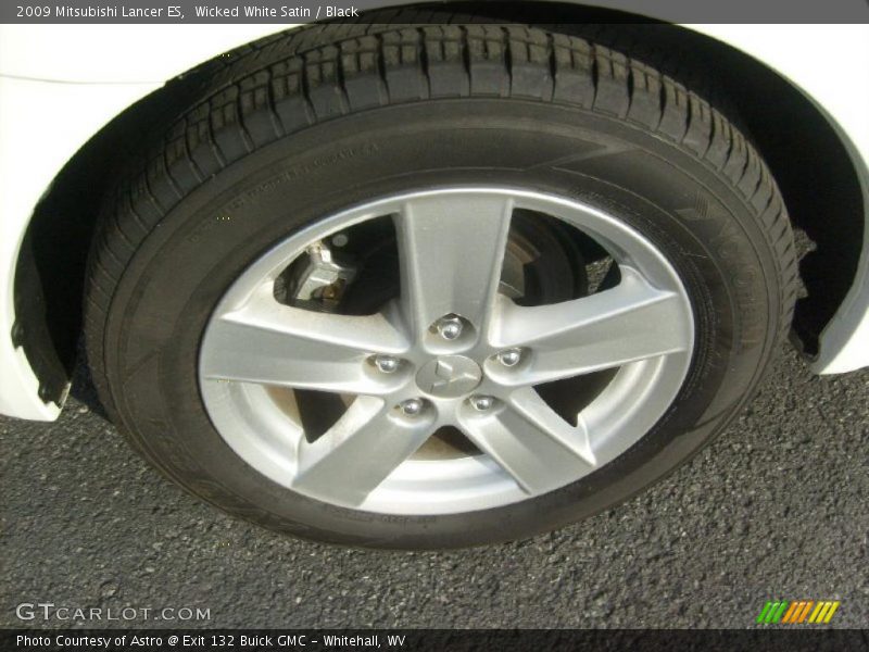 Wicked White Satin / Black 2009 Mitsubishi Lancer ES