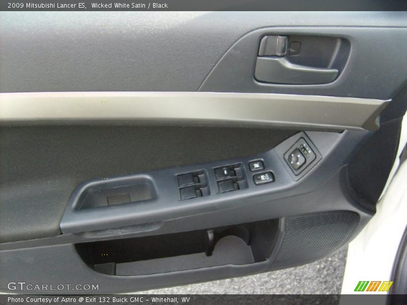 Wicked White Satin / Black 2009 Mitsubishi Lancer ES