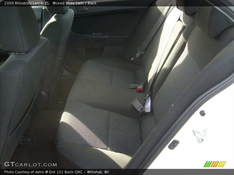Wicked White Satin / Black 2009 Mitsubishi Lancer ES