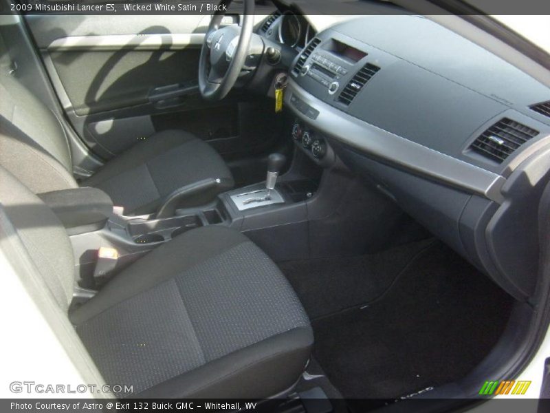 Wicked White Satin / Black 2009 Mitsubishi Lancer ES