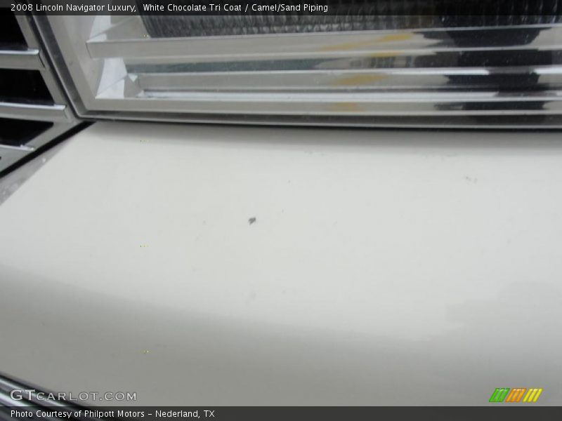 White Chocolate Tri Coat / Camel/Sand Piping 2008 Lincoln Navigator Luxury