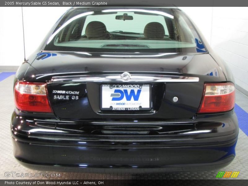 Black / Medium Graphite 2005 Mercury Sable GS Sedan
