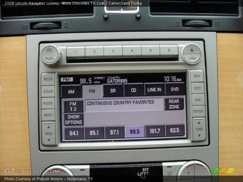 Controls of 2008 Navigator Luxury