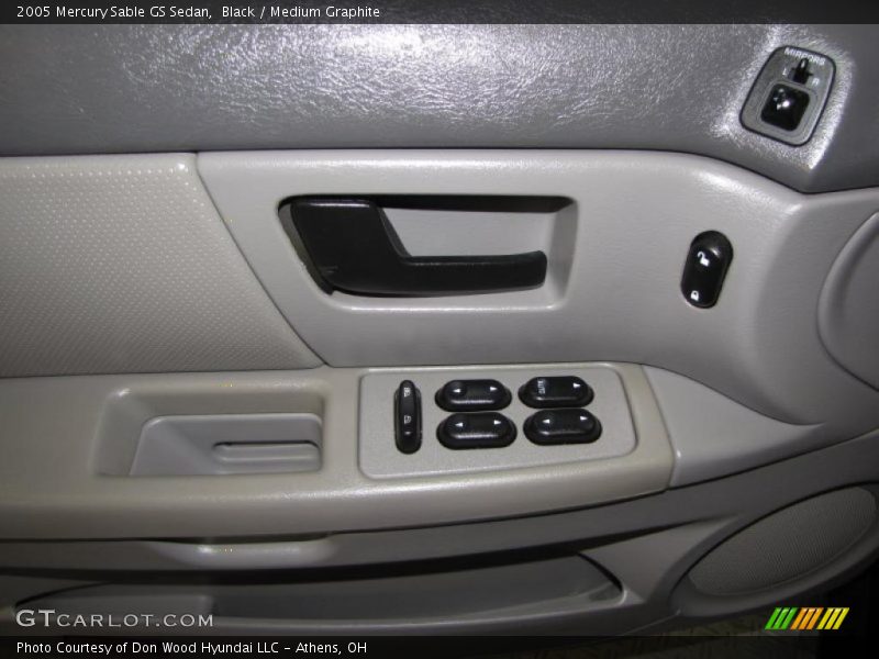 Black / Medium Graphite 2005 Mercury Sable GS Sedan