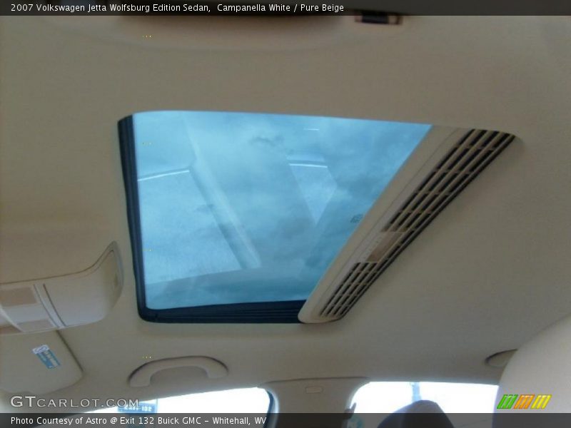 Campanella White / Pure Beige 2007 Volkswagen Jetta Wolfsburg Edition Sedan