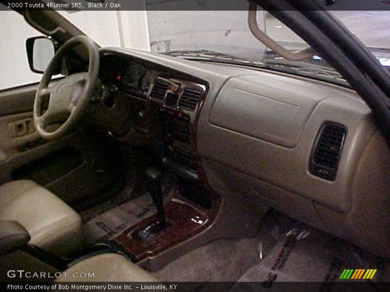 Black / Oak 2000 Toyota 4Runner SR5