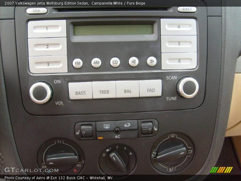 Campanella White / Pure Beige 2007 Volkswagen Jetta Wolfsburg Edition Sedan