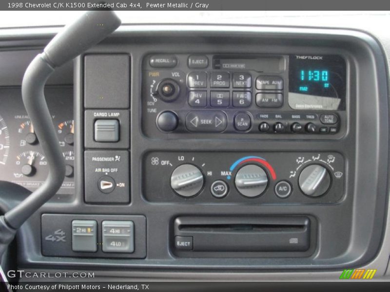 Controls of 1998 C/K K1500 Extended Cab 4x4