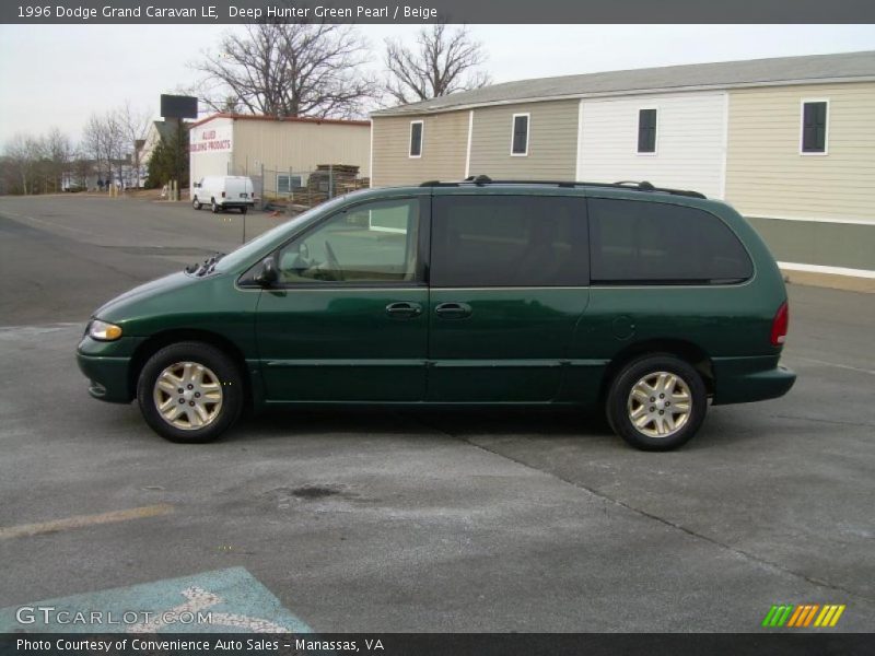 Deep Hunter Green Pearl / Beige 1996 Dodge Grand Caravan LE