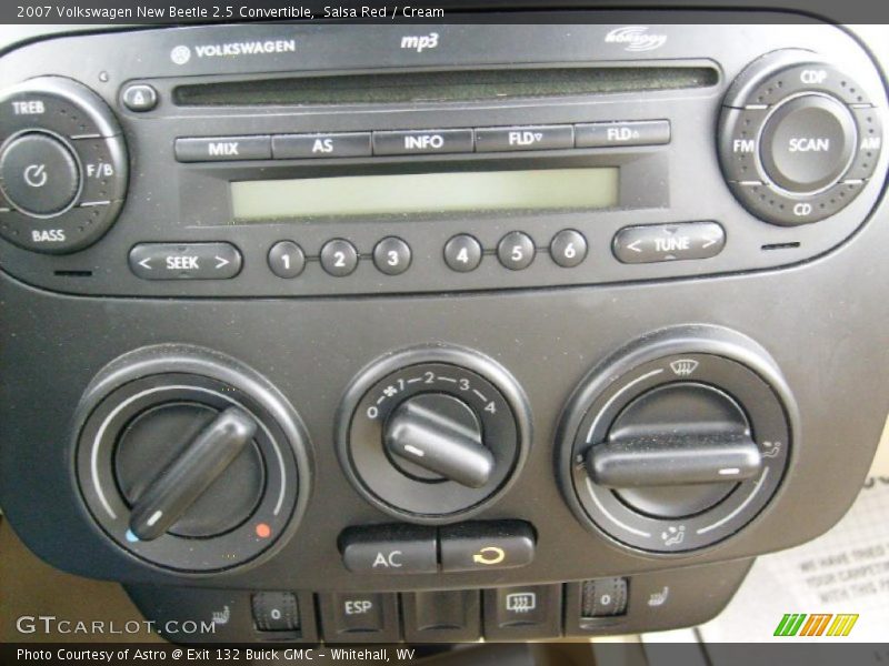Controls of 2007 New Beetle 2.5 Convertible