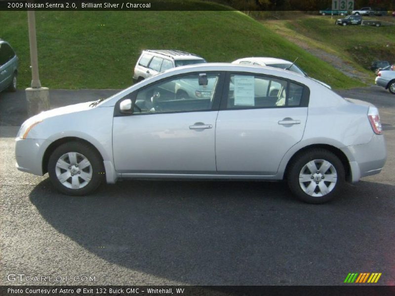 Brilliant Silver / Charcoal 2009 Nissan Sentra 2.0
